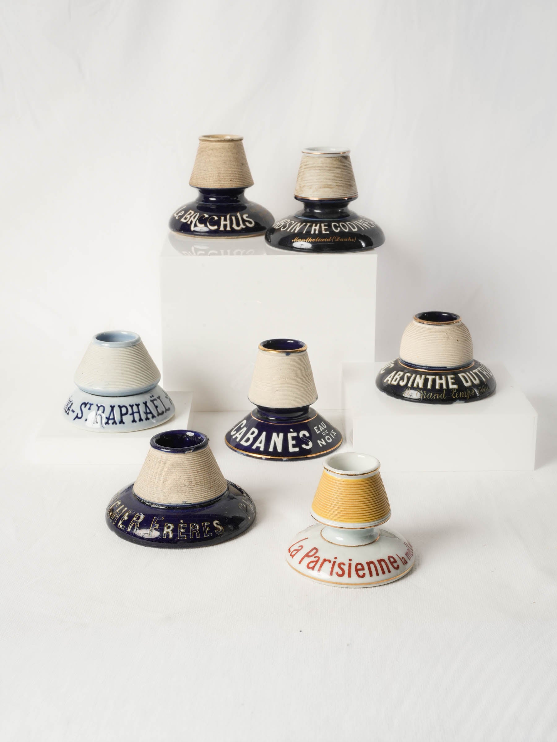 Early 20th century French St Raphaël Quinquina advertising match striker