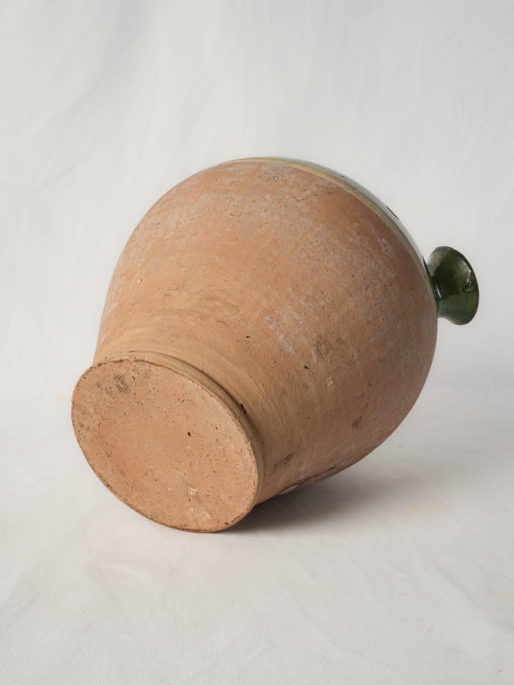 Traditional terre cuite vernissée pitcher