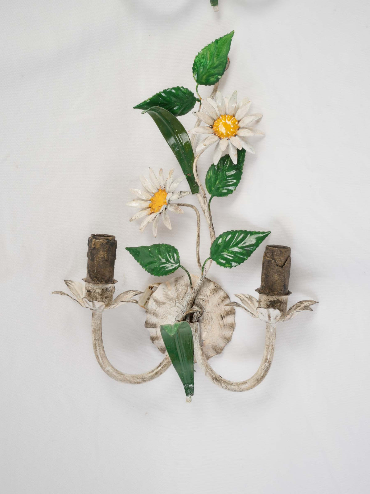 Pair of Cheerful Painted Metal Daisy Sconces, 1960s -14¼"