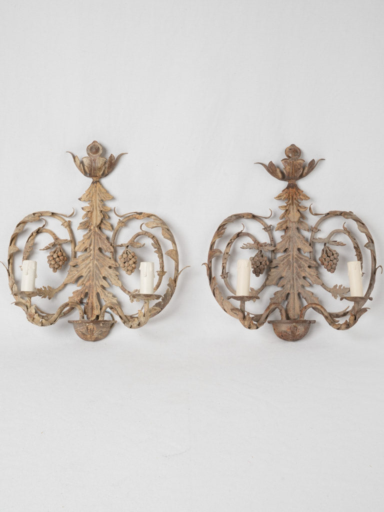 Vintage French wall sconces - Grapes
