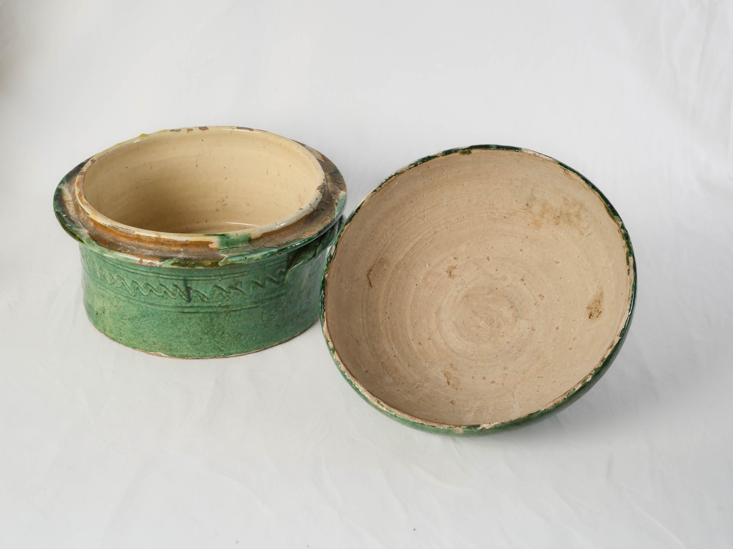 Timeworn emerald green bakeware