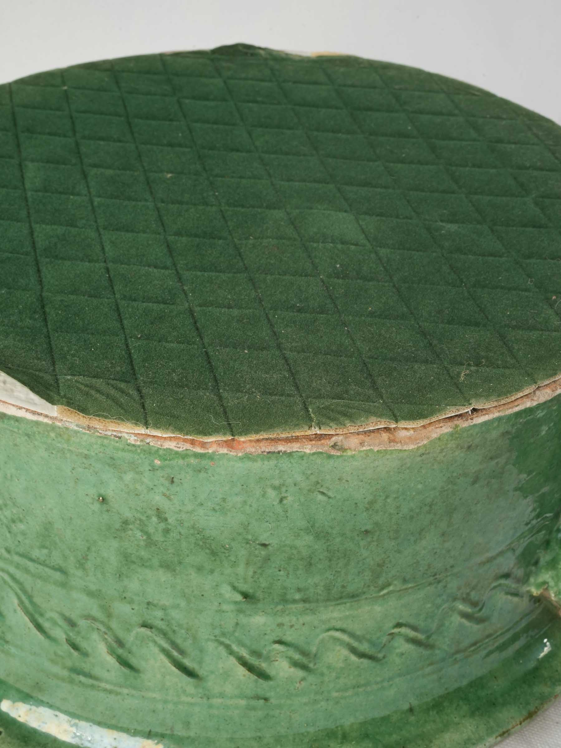 19th-century Castelnaudary cooking pot