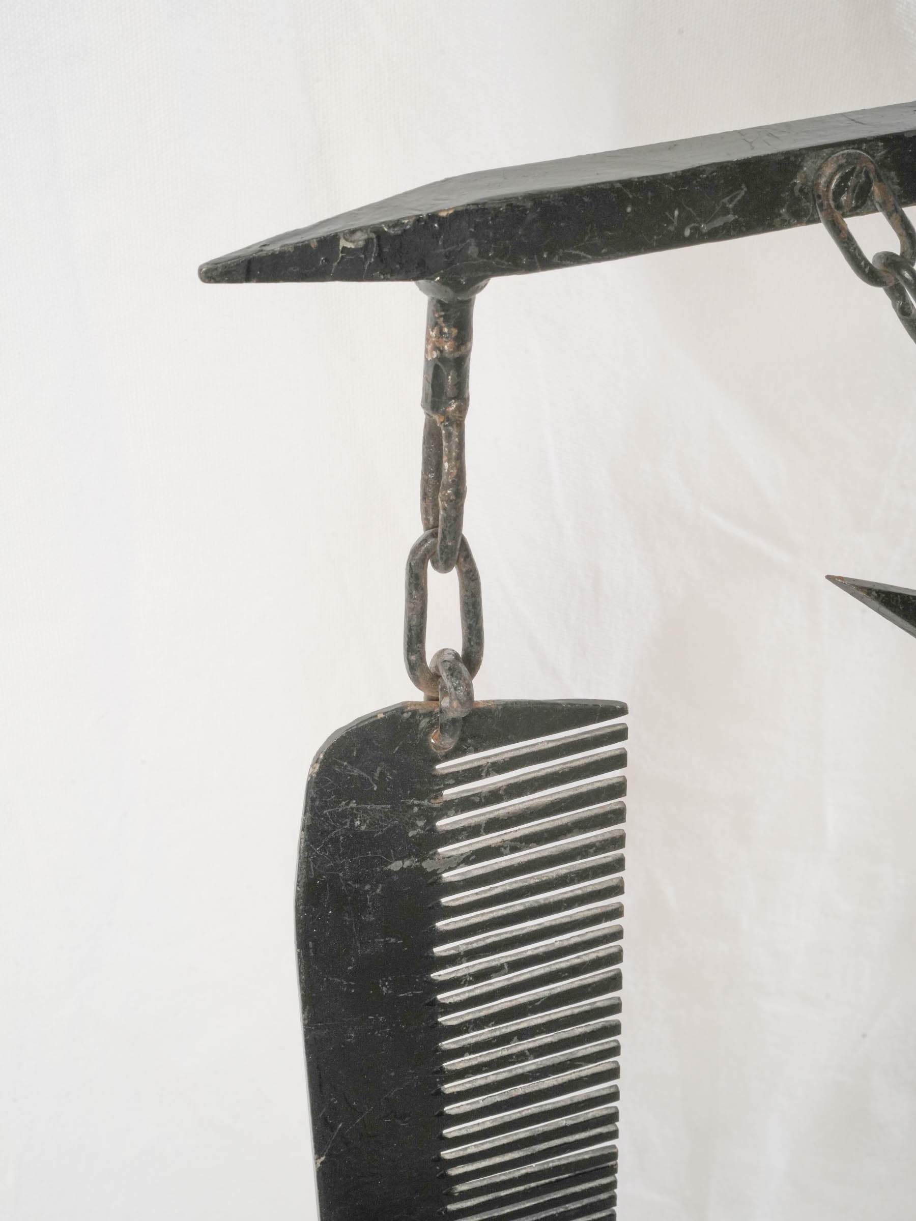 Postwar artisan savoir faire emblem