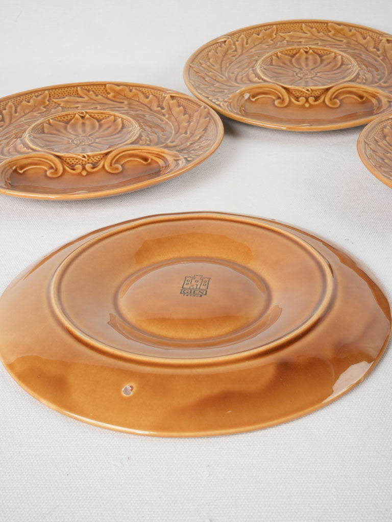 Classic durable artichoke serving set