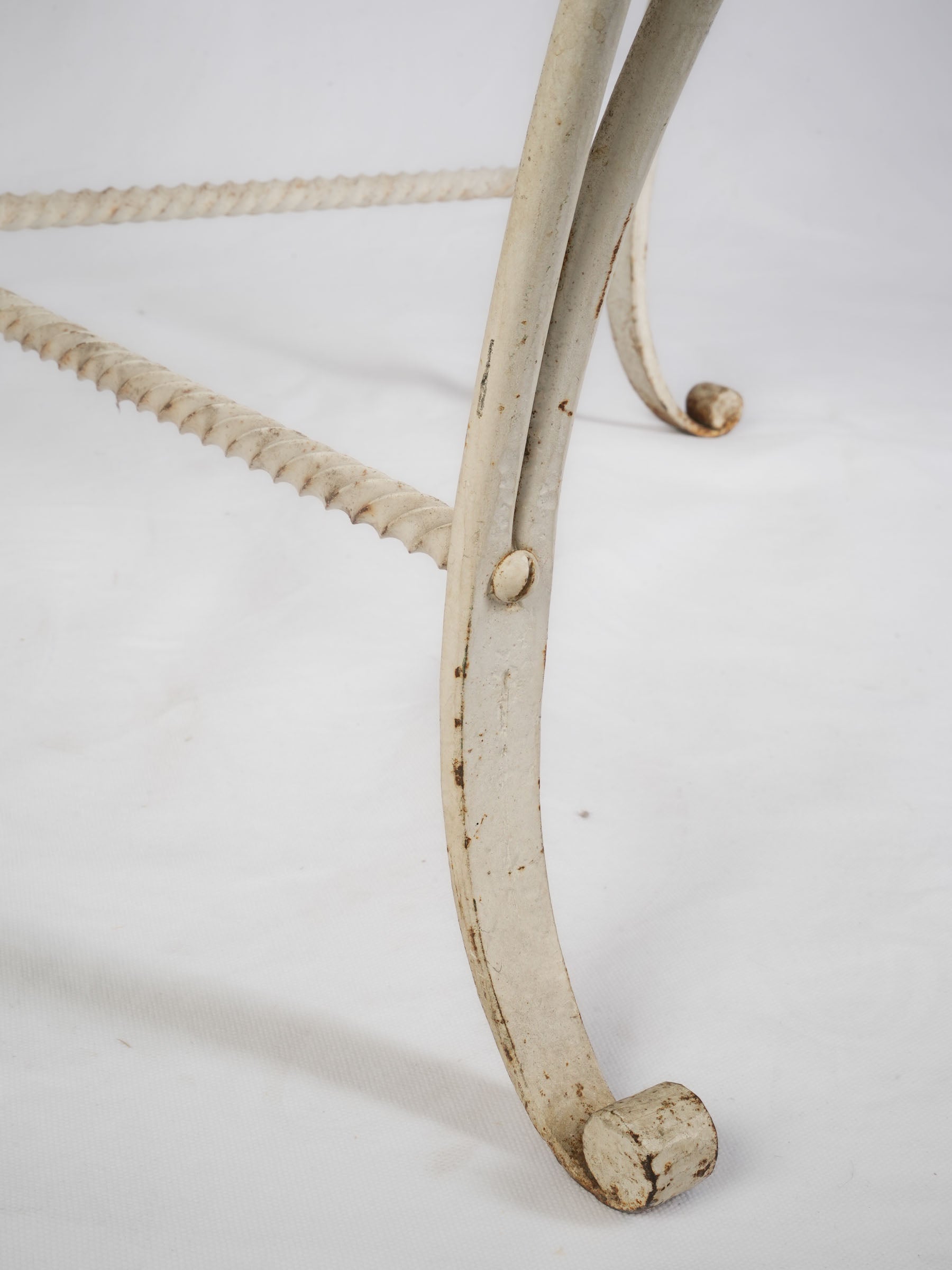 French wrought iron round garden table late 20th century - 45"
