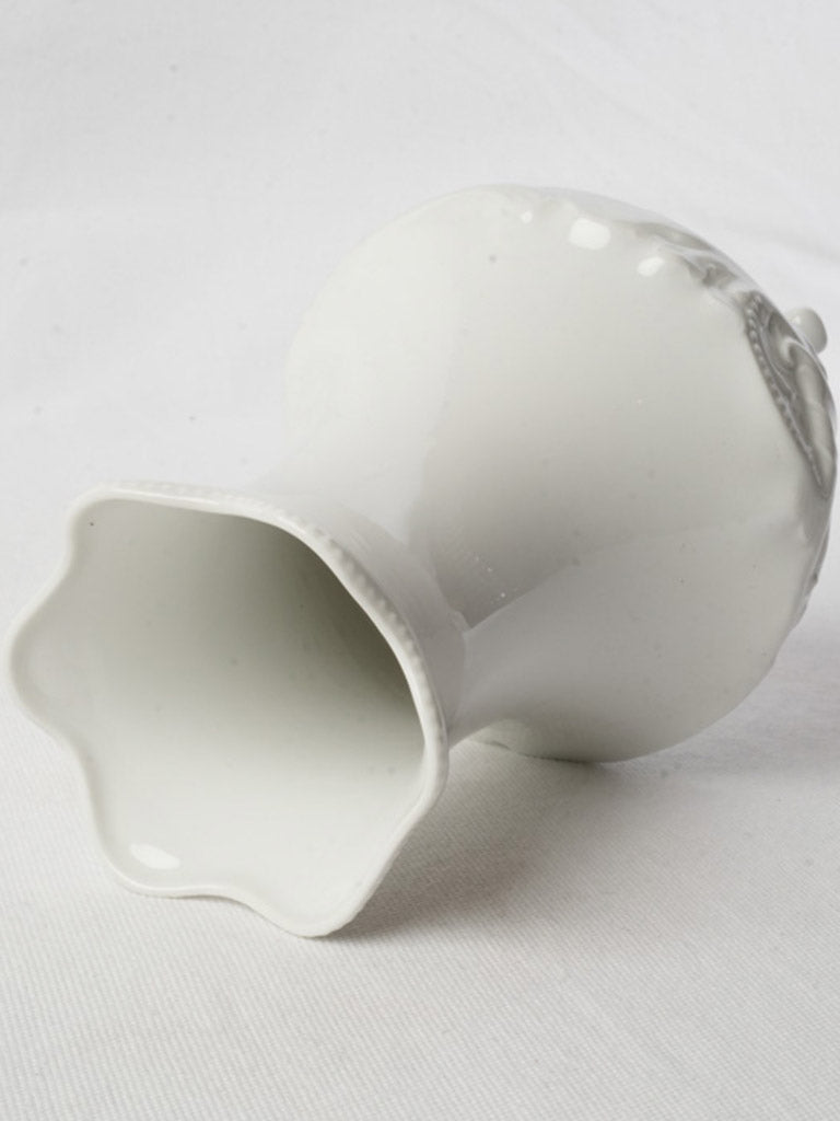 Crisp molded ornament vase