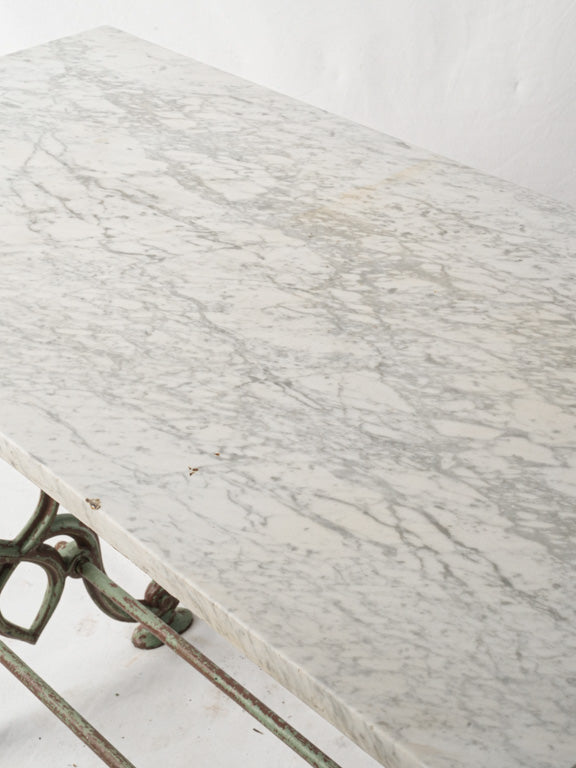 Delicate gray veined countertop table