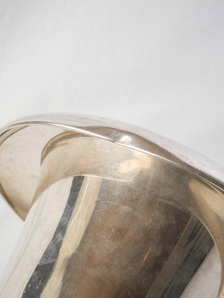 Sophisticated Collectible Tableware Piece