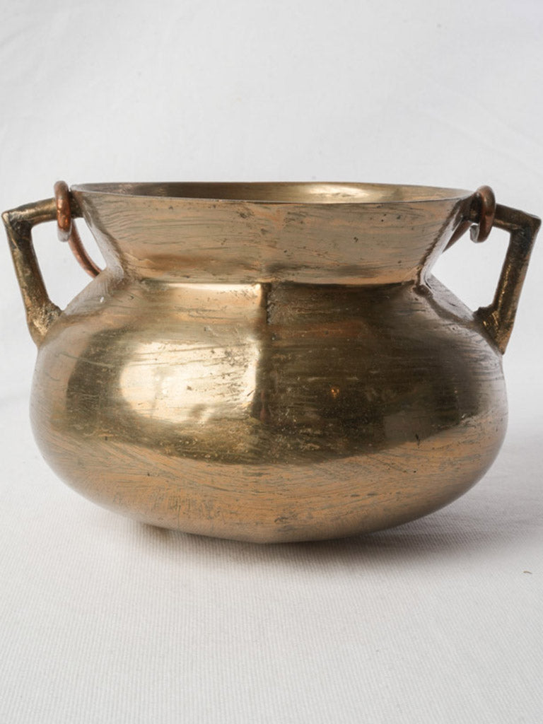 Warm umber bronze cauldron