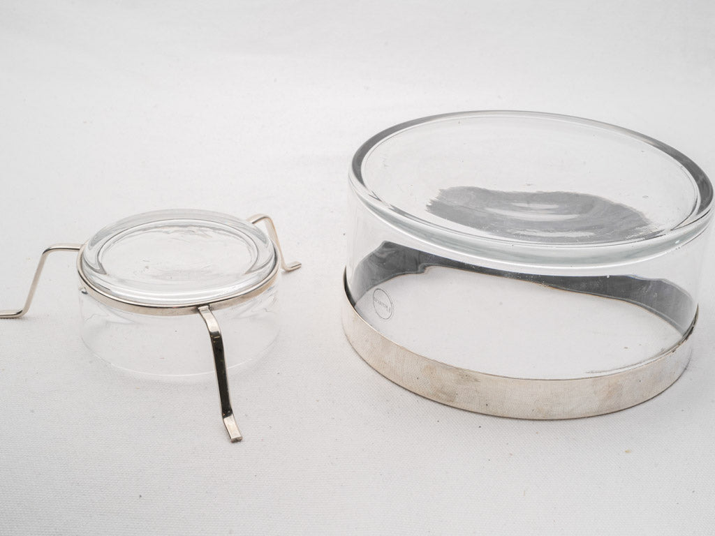 Timeless chic accent dish