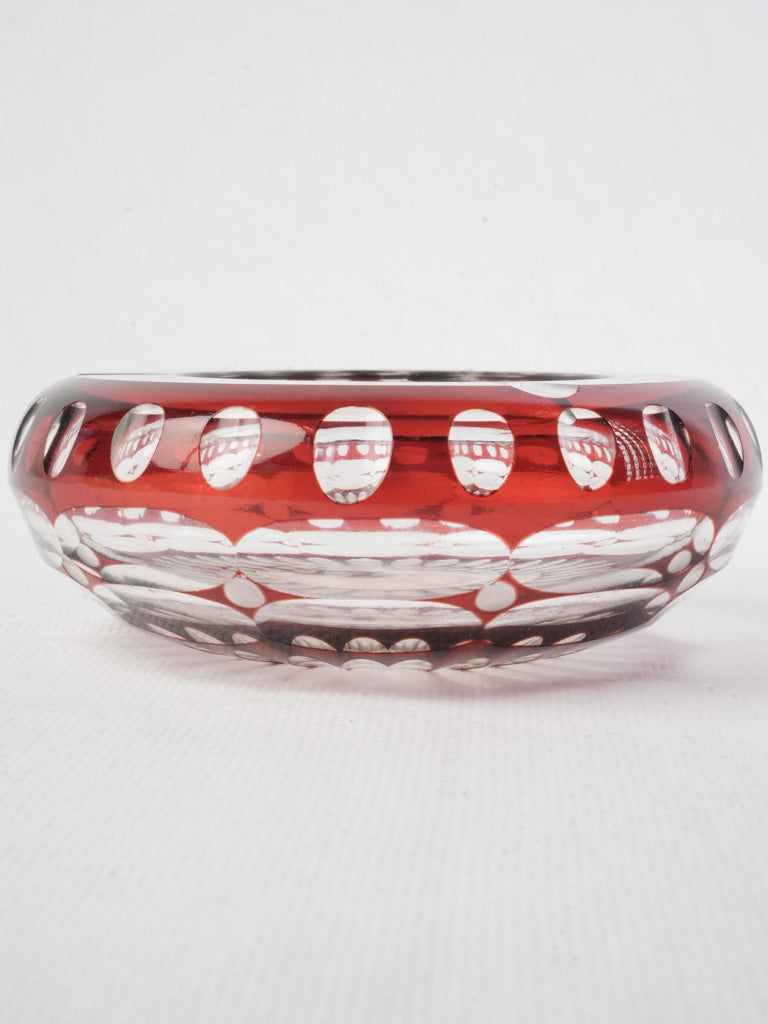 Lightweight faceted crystal vessel