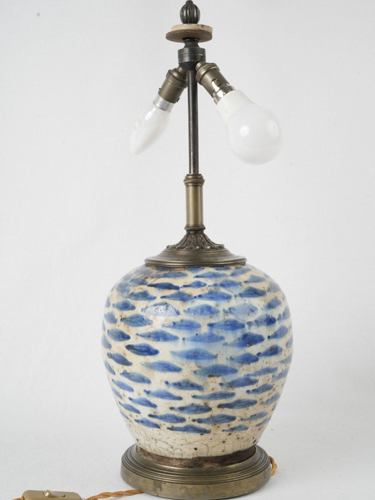 Delightful blue & white accent lamp