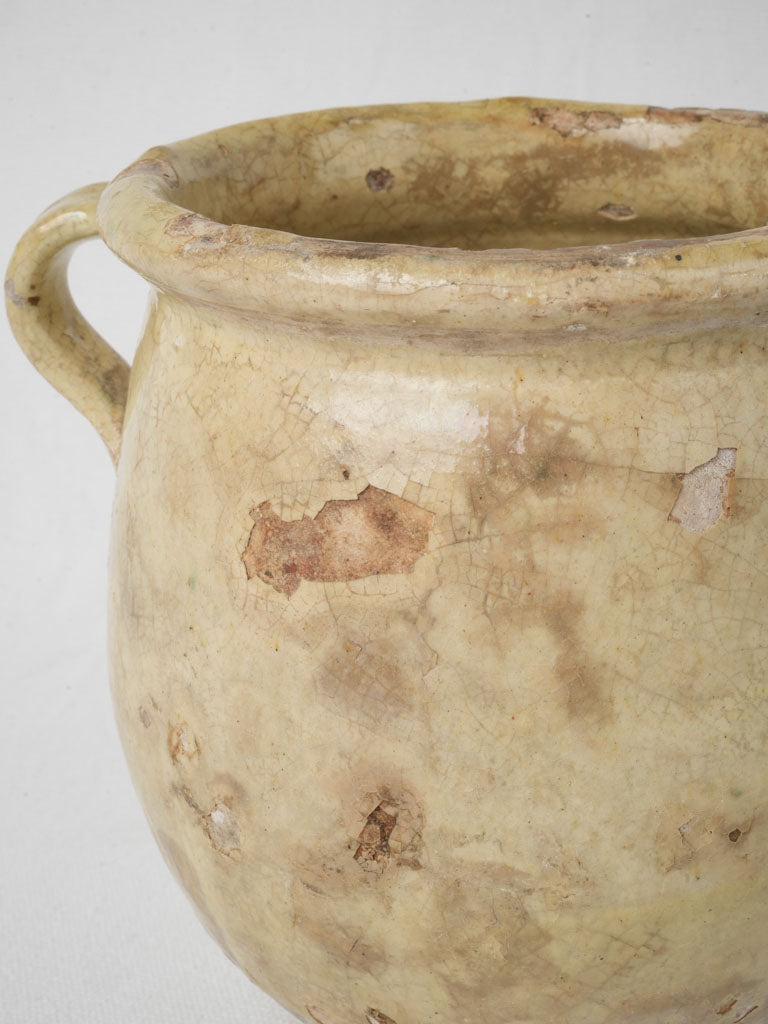 Classic collectible confit pot