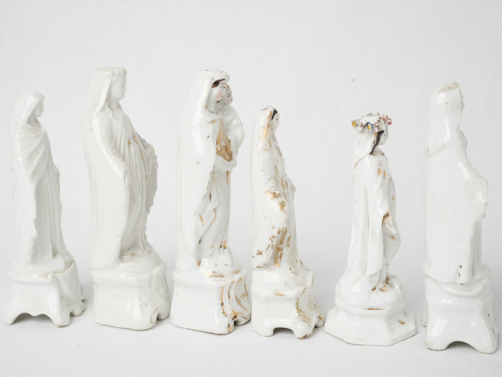Welcoming pose Marian statuettes