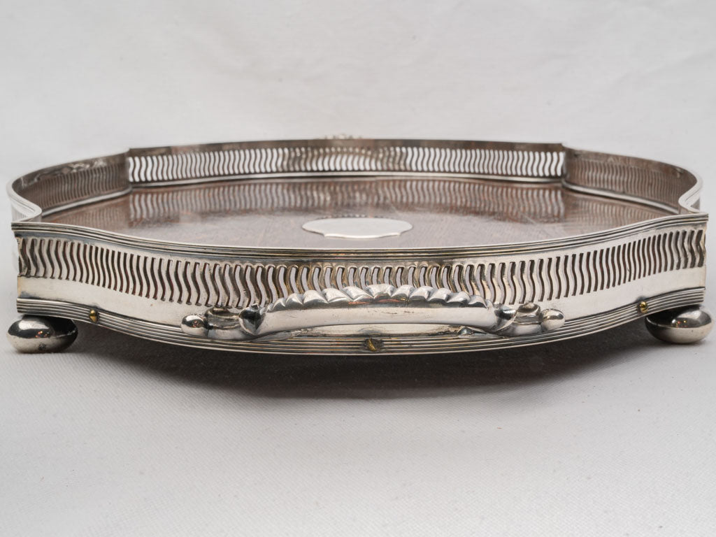 Classic rope-handle cocktail tray