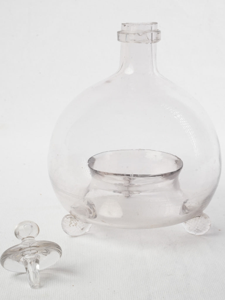 Decorative glass pest trap