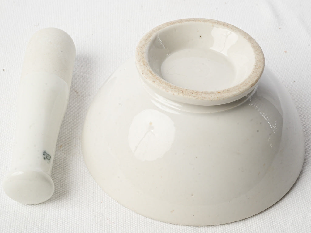 Traditional ceramic pestle design