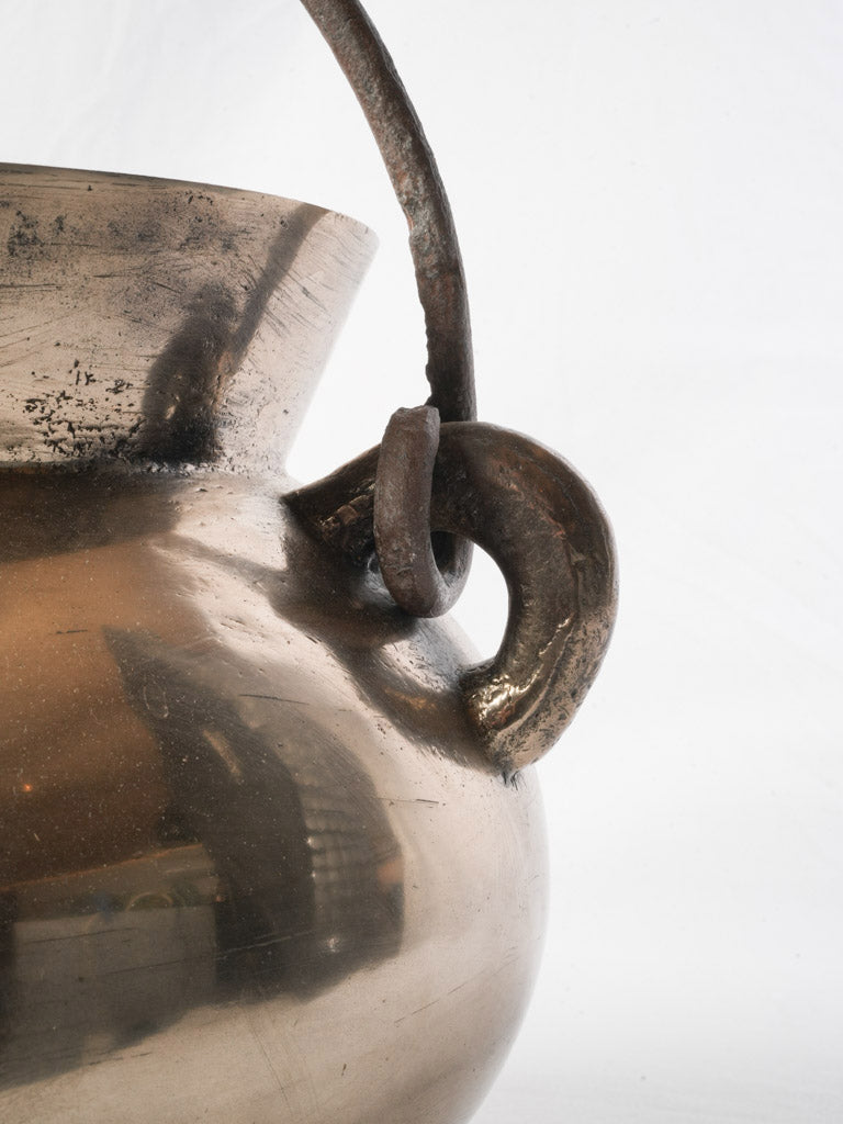 Glossy forged iron handle cauldron