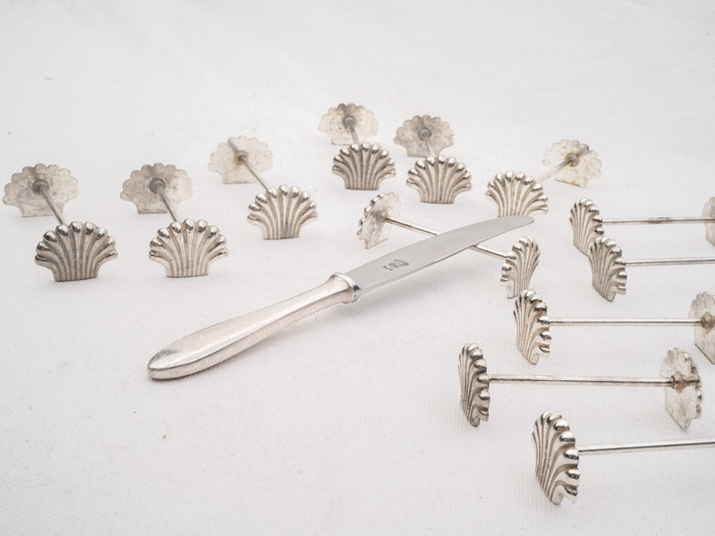 Scenic marine-inspired silver cutlery rests