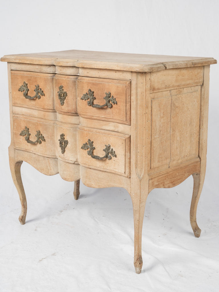 Elegant oak antique commode