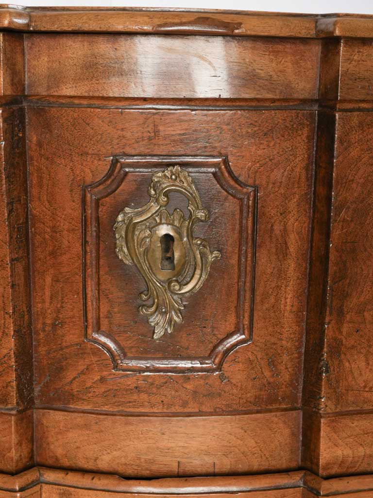 Vintage serpentine façade storage