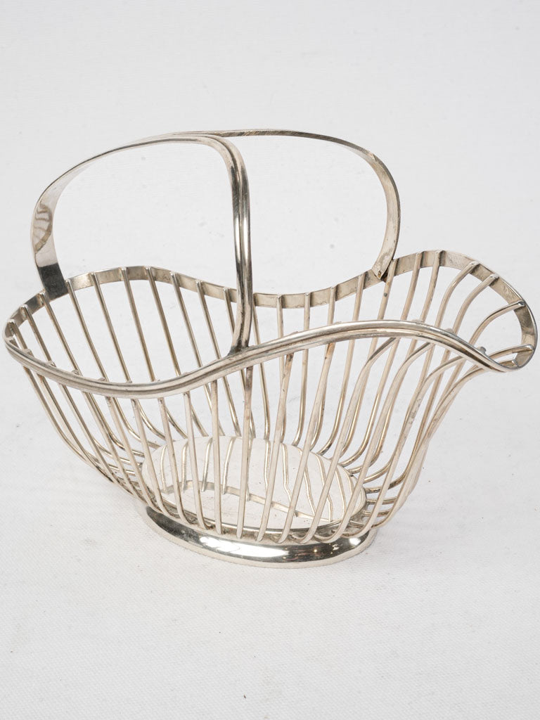 Historic Gallia line wine holder