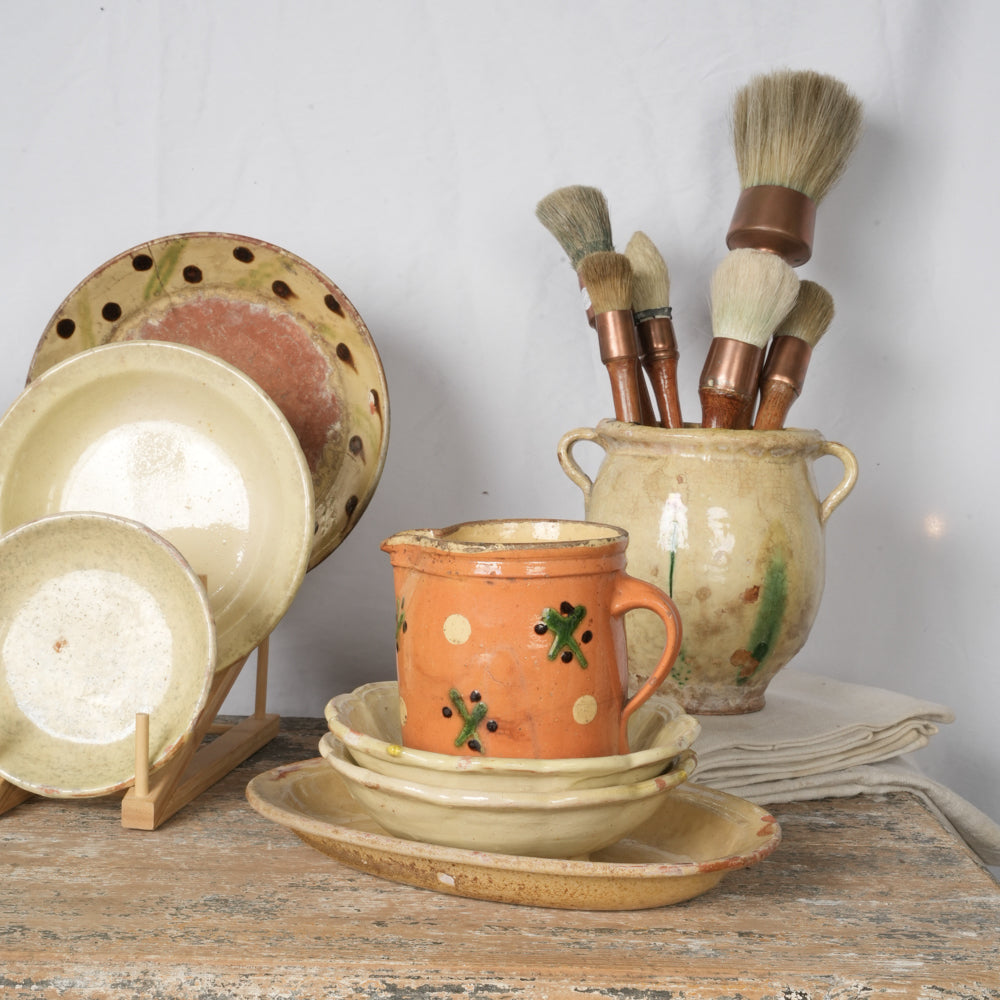 Authentic vintage paintbrush set