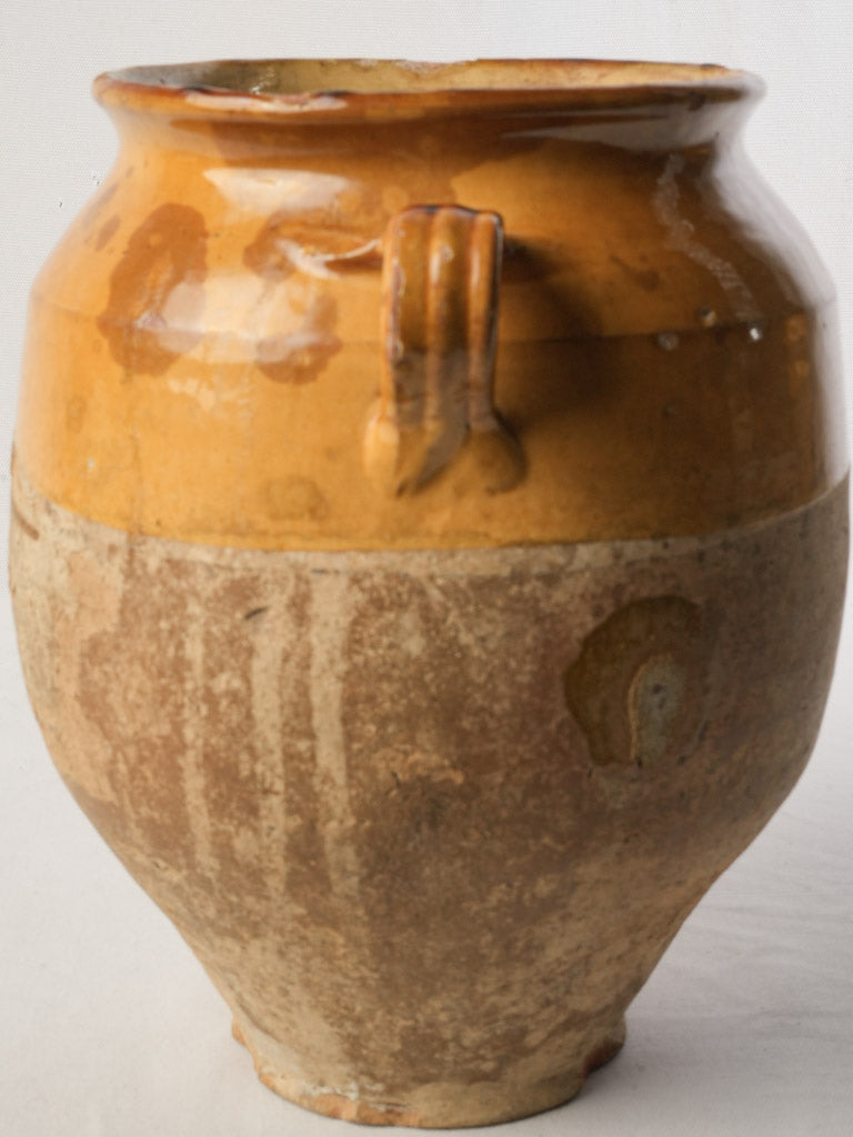 Large ovoid cooking pot