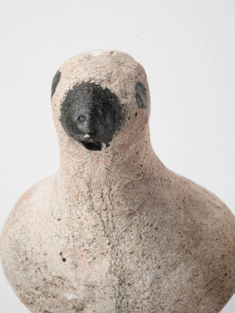 Smooth rounded decorative bird figures
