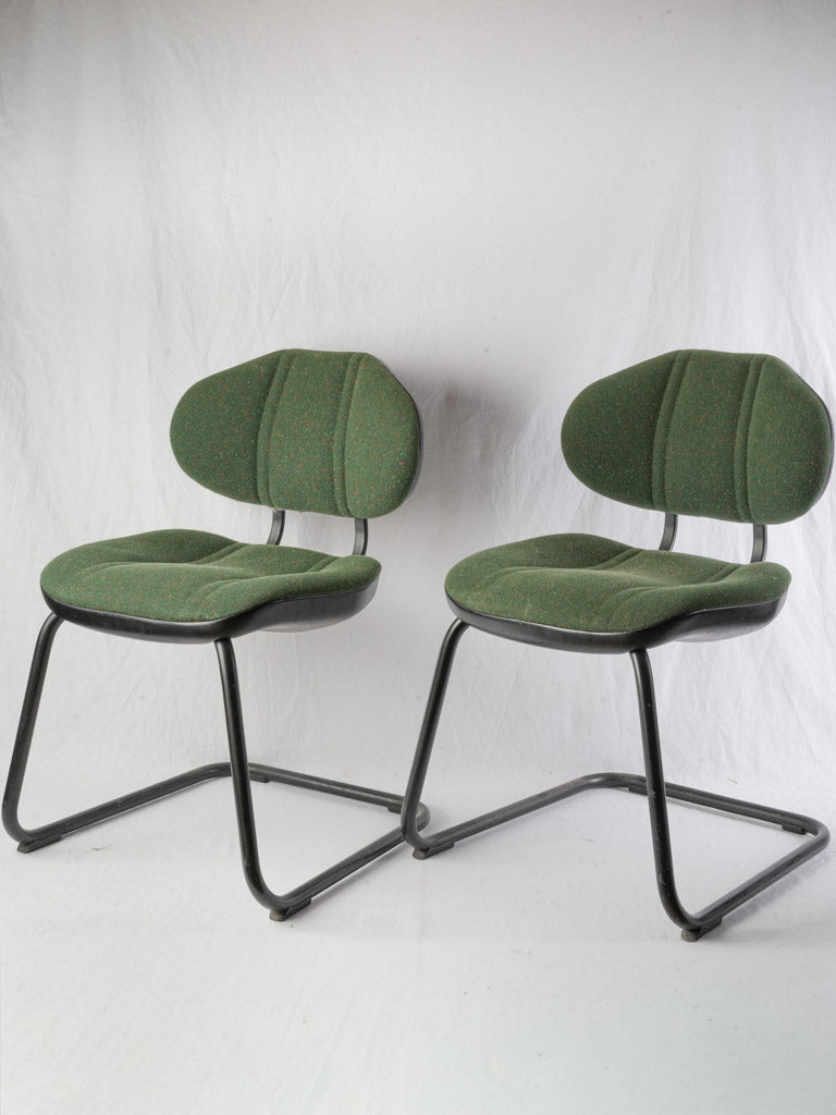 A Pair of 1980s Green Cantilever Chairs w/ Comfortable Sculptural Design - 31"