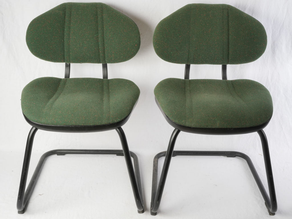 Textured tweed cantilever seats