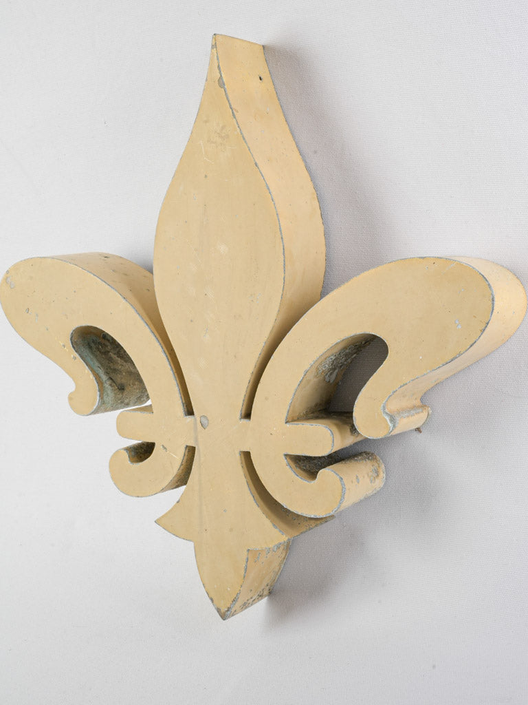 Antique French fleur de lys sculpture