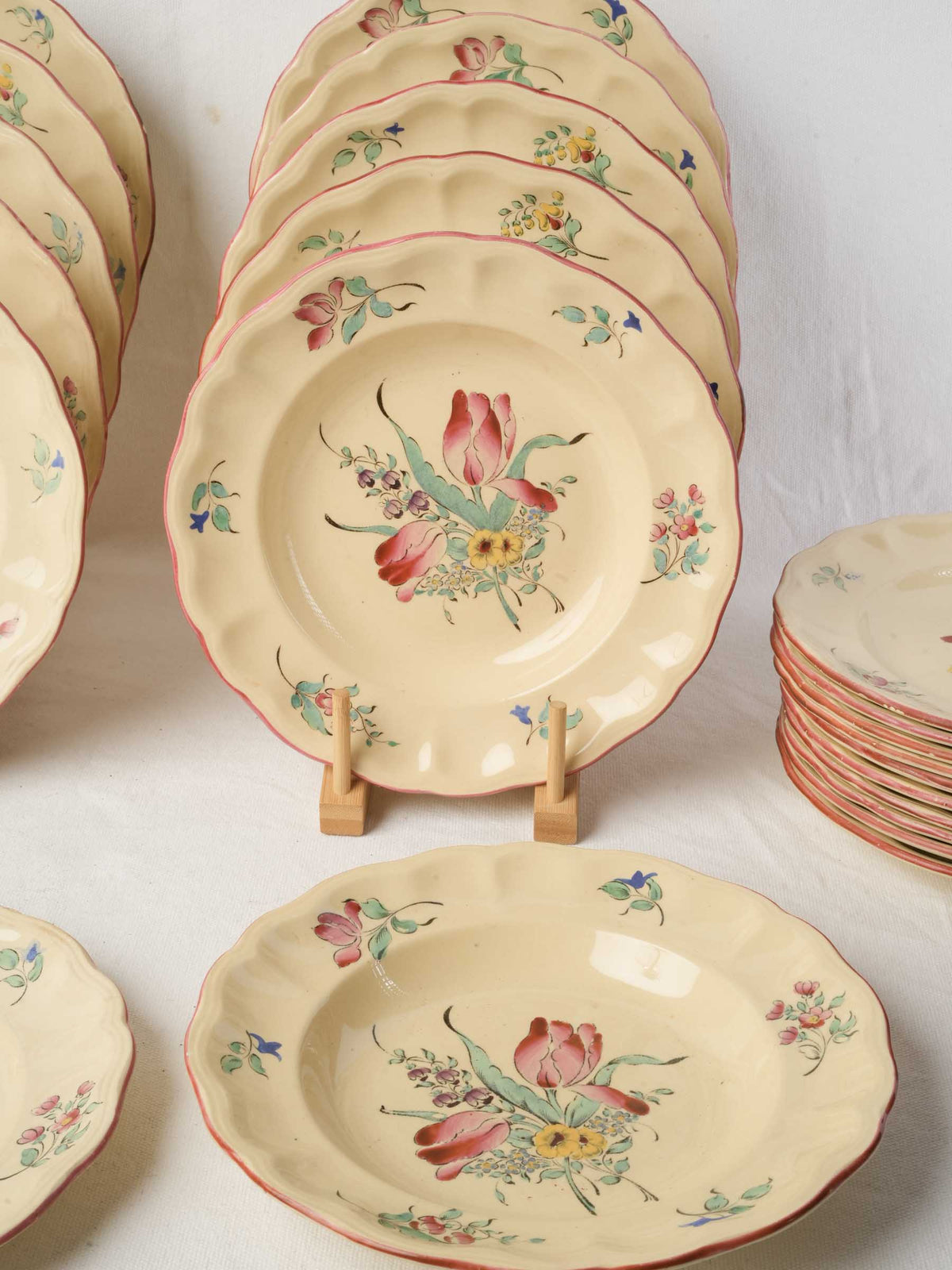 Beautiful Antique French Lunéville Floral Dinner Service in Pale Yellow, 27 Pieces