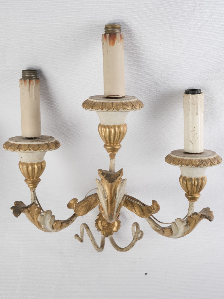 Refined gilded wood lighting fixtures