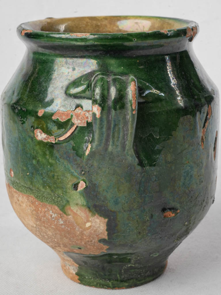 Historic farmhouse-style kitchenware