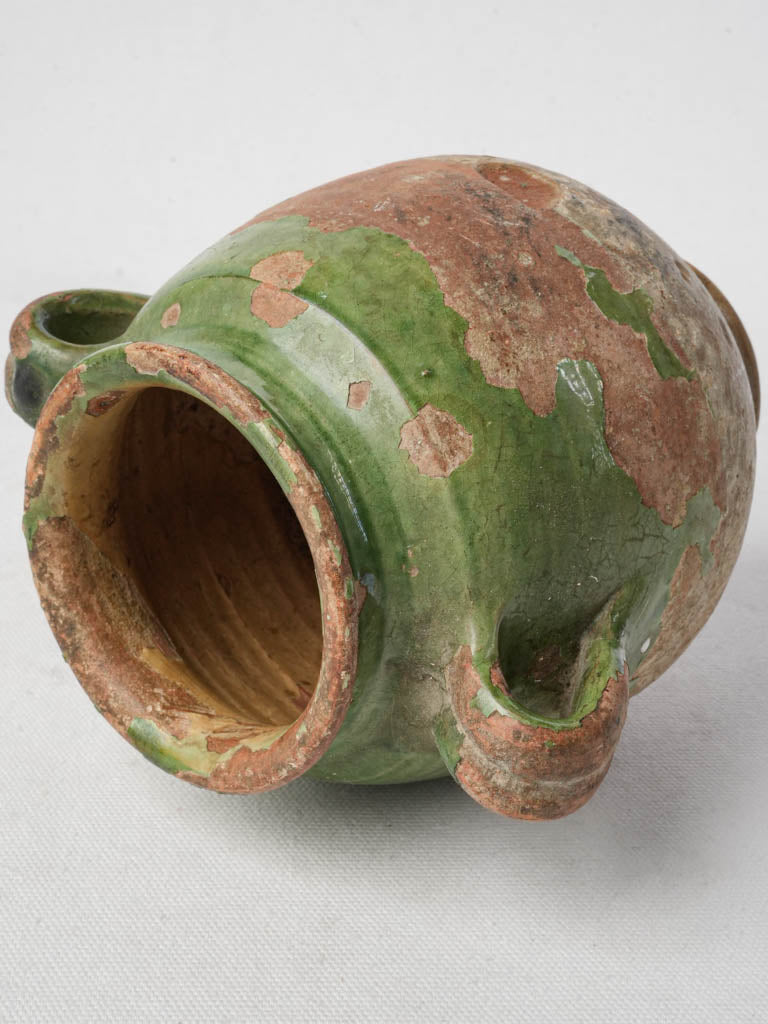 Charming twin-handled confit pot