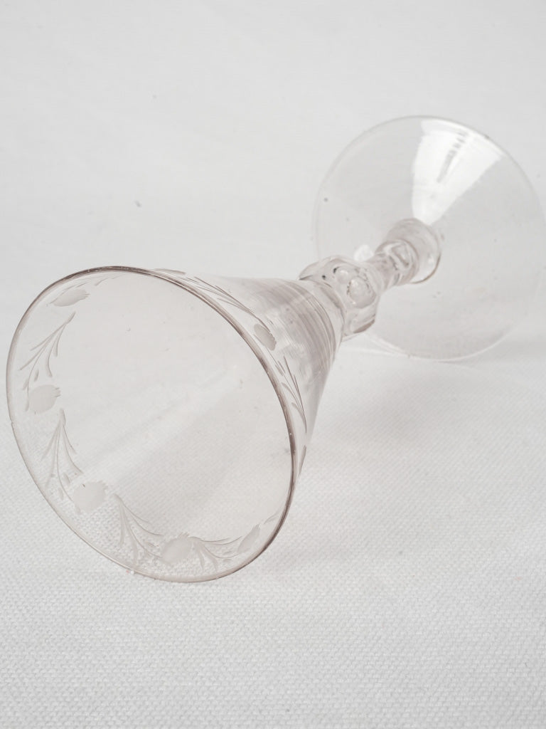 Chic handcrafted crystal wine glass