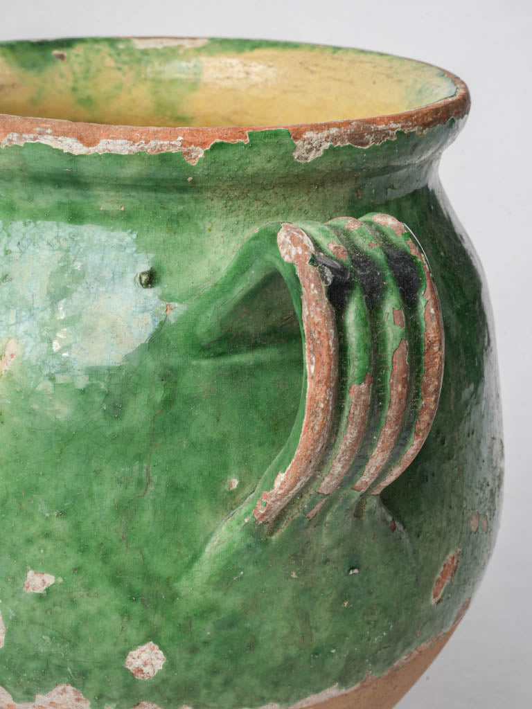 Craquelure textured confit pottery