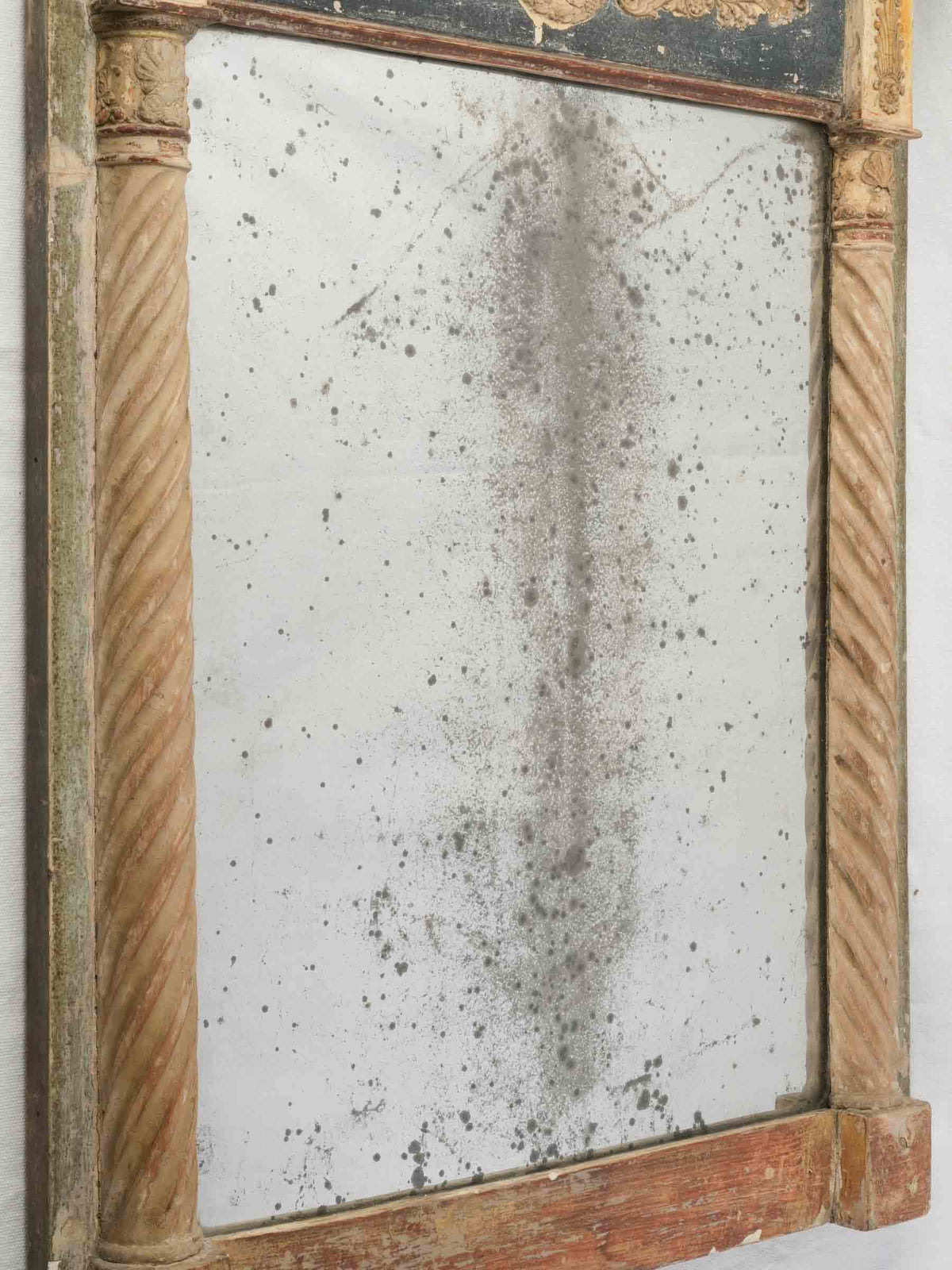 Early 19th-Century French Neoclassical Trumeau Mirror with Atmospheric Patina - 31" x 24½"