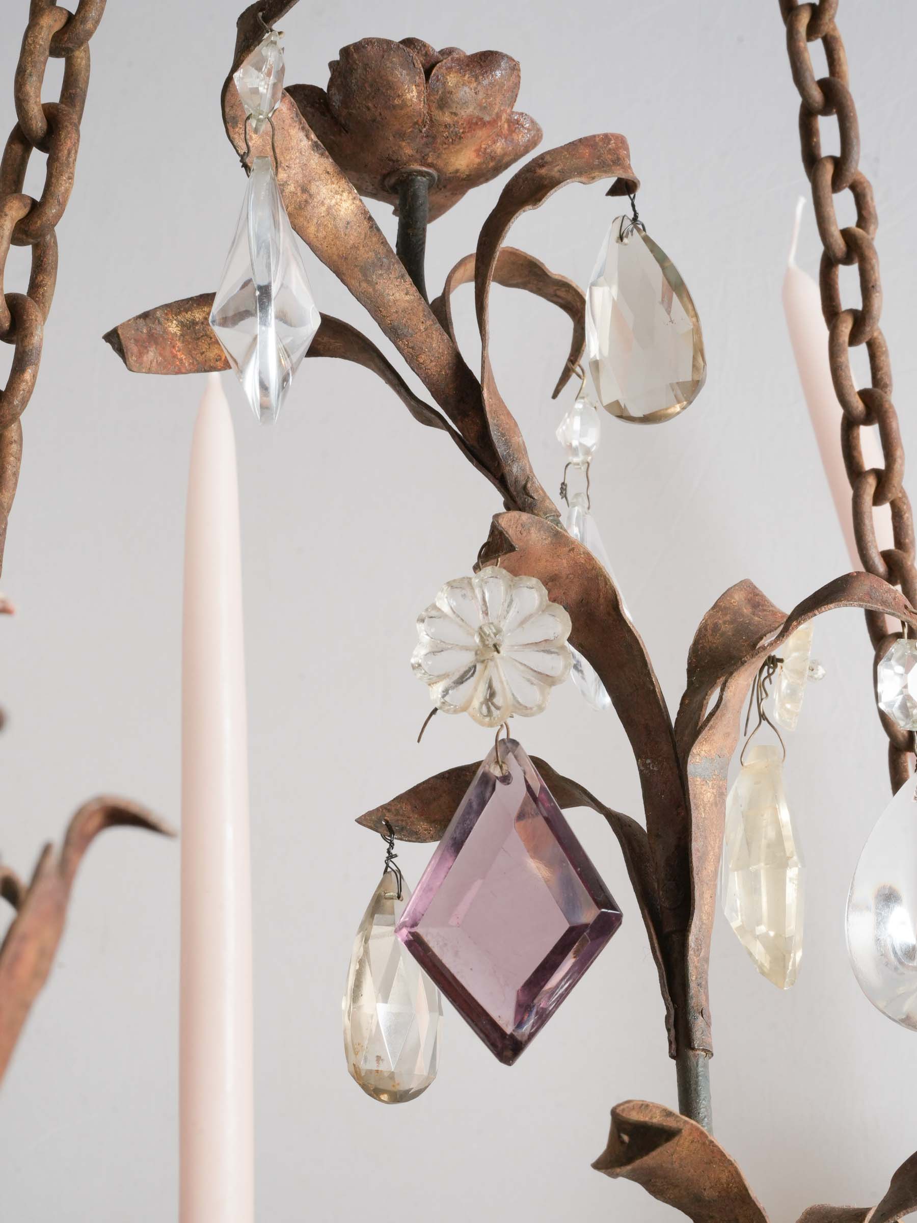 Refined botanical gilt tôle chandelier