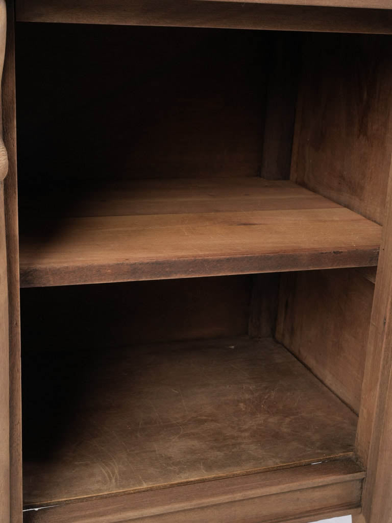 Lion-paw foot wooden table