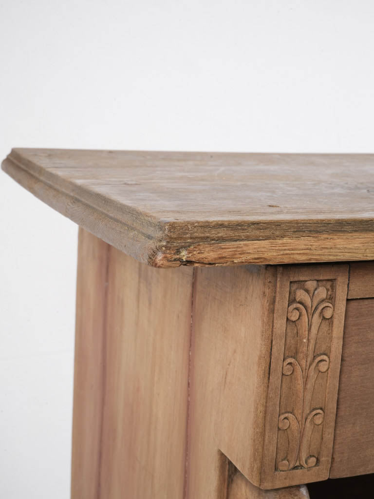 Carved swan-neck leg table