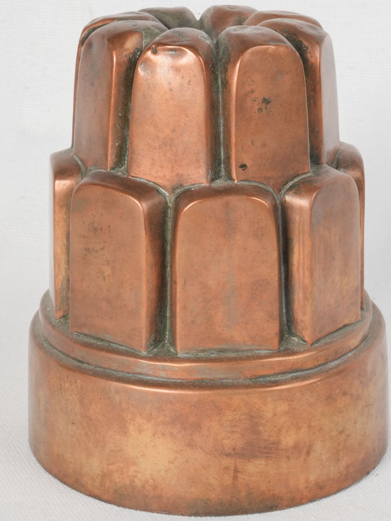 Exquisite three-tier English jelly mold