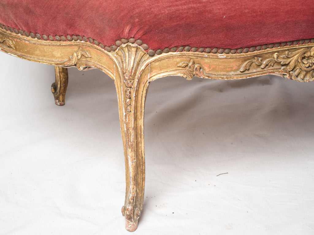 Poetic character-rich meridienne