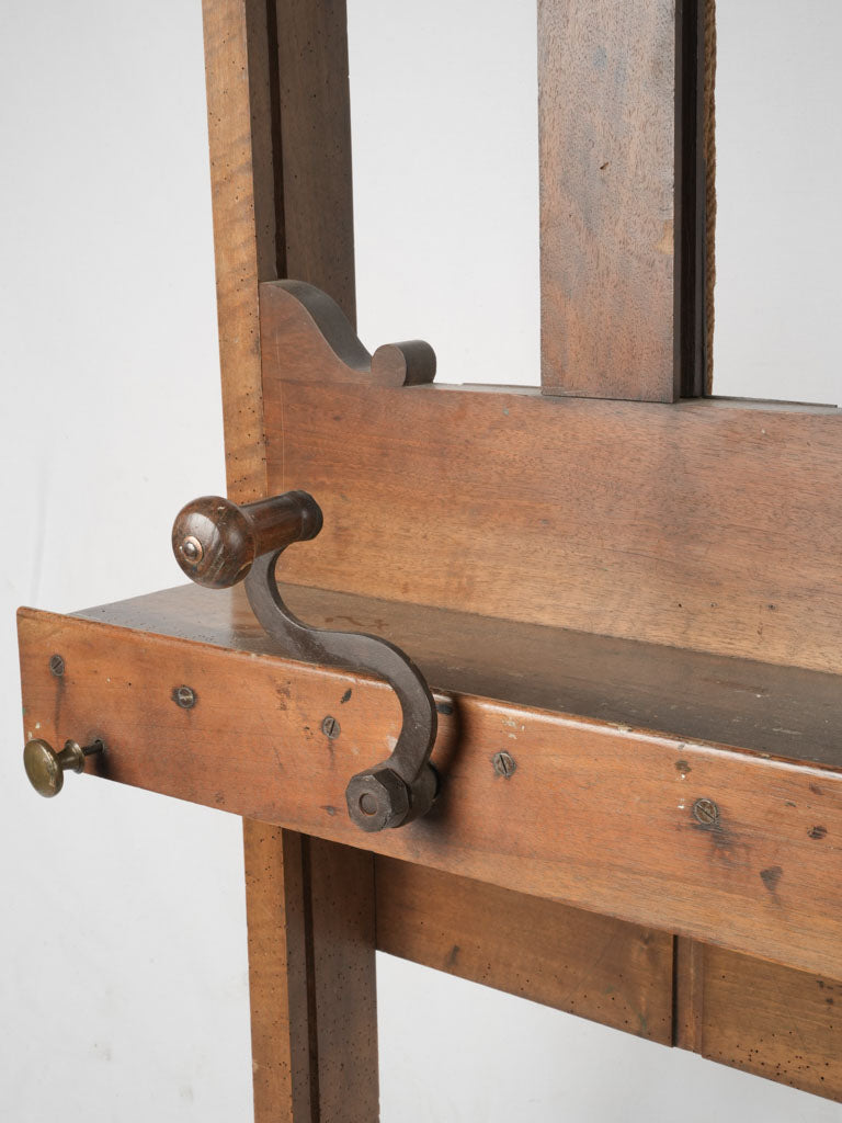 Traditional 18th-century French chevalet stand