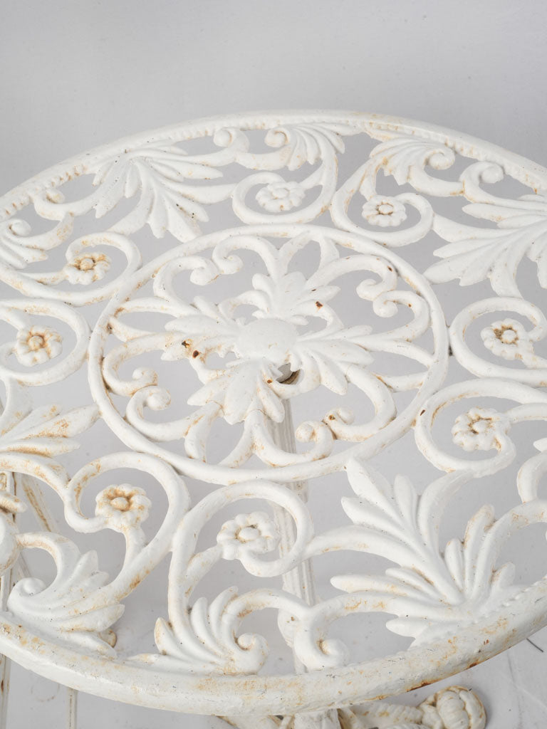 Distinctive rustic white garden furniture