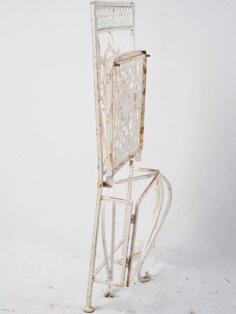 Charming foldable wrought iron seating
