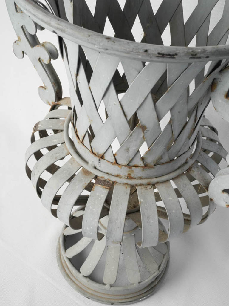 Refined classic campana-form vases
