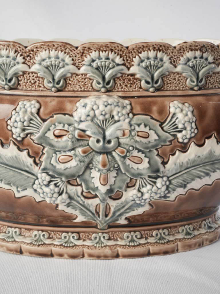 Elegant thistle-like motif jardinière