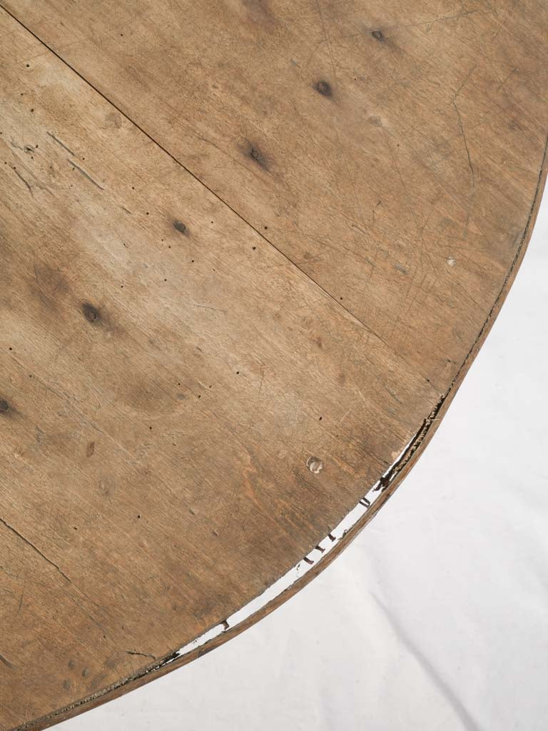 Elegant undulating carvings table